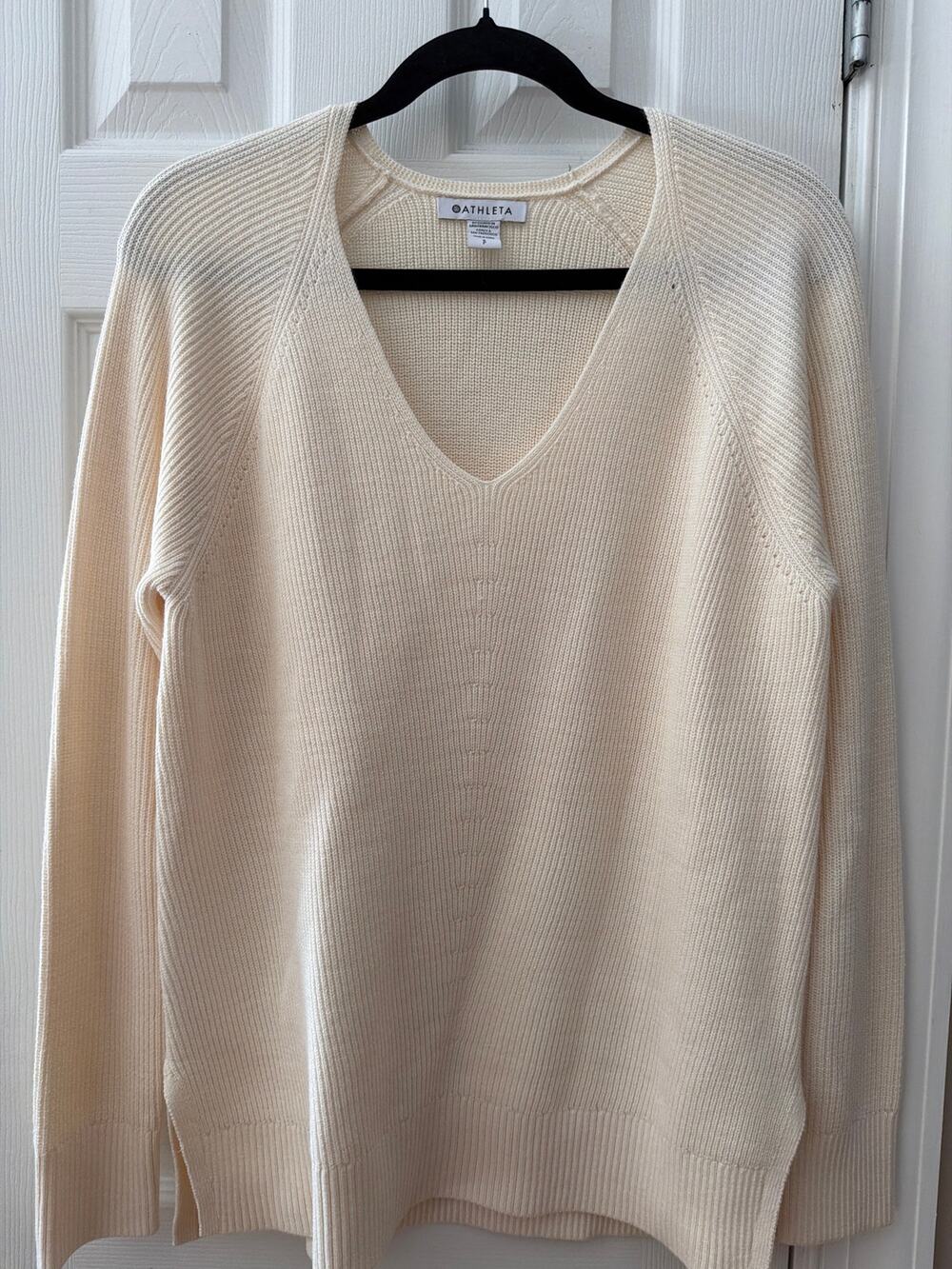 Chunky Athleta Cream Ribbed Knit V-neck raglan sweater petite Ivory Pullover S